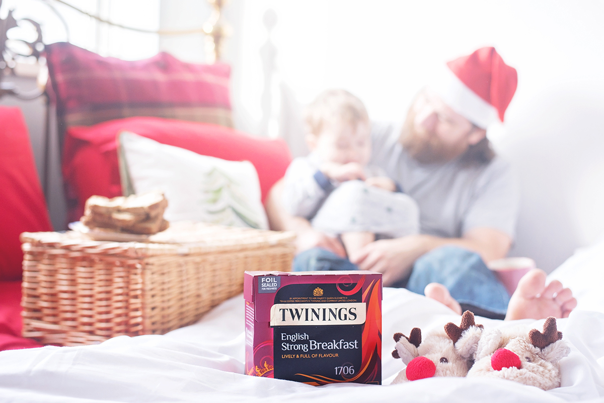 FORGET-TEA-NOT WITH TWININGS