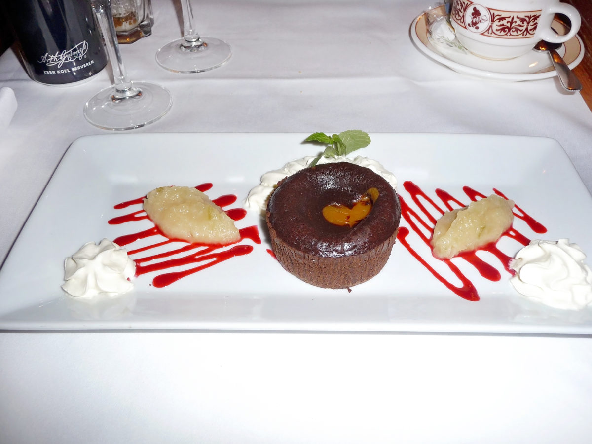 Image shows a dessert from walt's restaurant in disneyland paris
