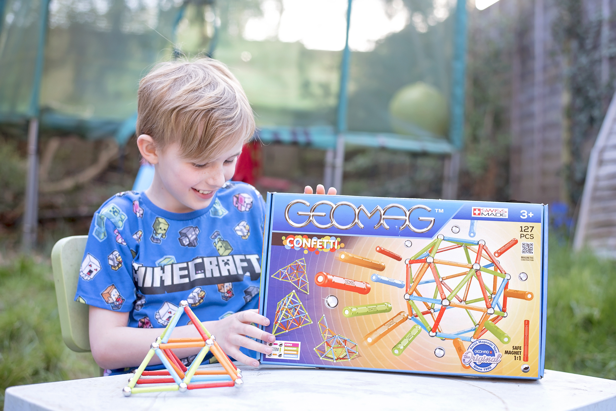 GEOMAG CONFETTI GIVEAWAY